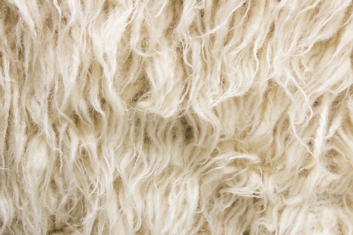 Fauteuils a oreille tissu en laine poil blanc long 1960 set de 2
