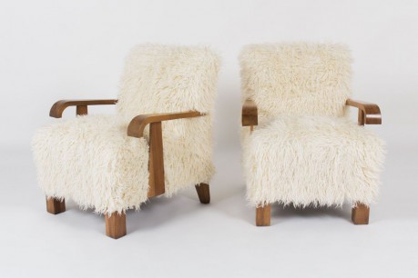 Fauteuils en noyer et tissu imitation agneau de Mongolie 1950 set de 2