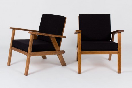 Fauteuils periode reconstruction en chene massif tissu velours chine noir 1950 set de 2