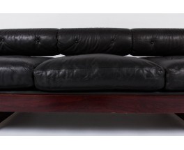 Banquette Gianni Songia modele GS195 en palissandre et cuir noir edition Sormani 1960