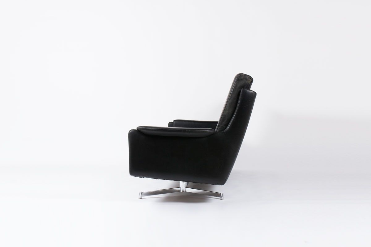 Canape 4 places en cuir et pietement en chrome design danois 1960