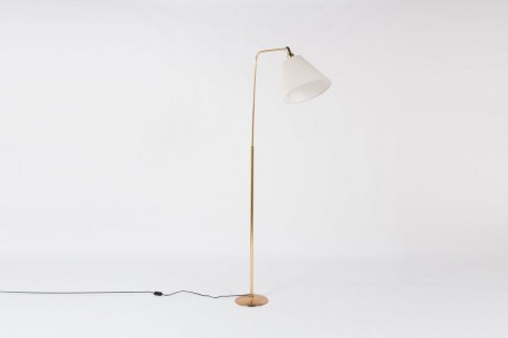 Lampadaire en laiton et abat-jour orientable blanc design chic 1950