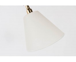 Lampadaire en laiton et abat-jour orientable blanc design chic 1950