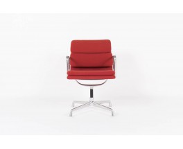 Fauteuil de bureau Eames modele EA 208 serie Soft Pad tissu rouge brique edition Vitra 1970