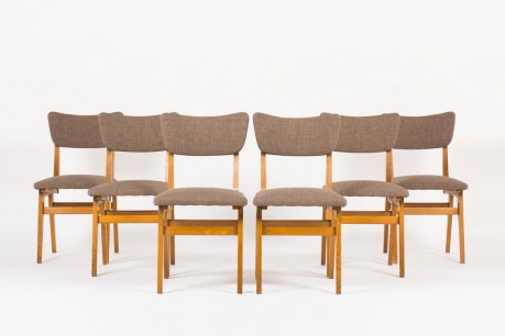 Chaises en chene massif et tissu marron 1950 set de 6
