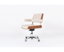 Fauteuil de bureau Alain Richard en noyer tissu beige 1970