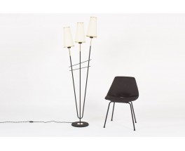 Lampadaire 3 bras structure en metal noir et laiton abat-jours beige edition Arlus 1950