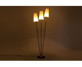 Lampadaire 3 bras structure en metal noir et laiton abat-jours beige edition Arlus 1950