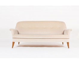 Canape en velours de mohair beige design suedois 1950