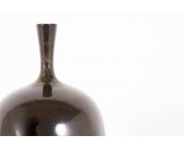 Vase en ceramique marron modele bouteille col mince 1950