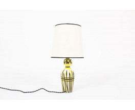 Lampe en ceramique blanche motifs jaune et noir abat-jour beige 1950