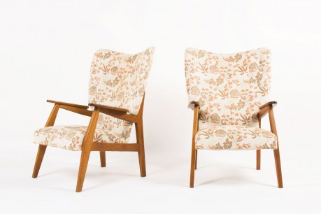 Fauteuils en chene tissu beige et rose pale 1950 set de 2
