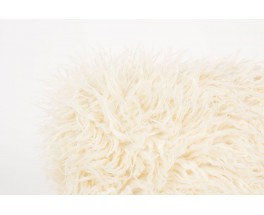 Chauffeuses en chene et tissu poil blanc imitation agneau de Mongolie 1950 set de 2