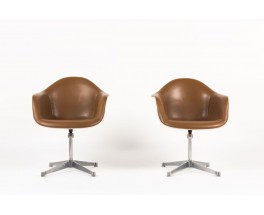 Fauteuils Charles et Ray Eames skai marron edition Herman Miller 1960 set de 2