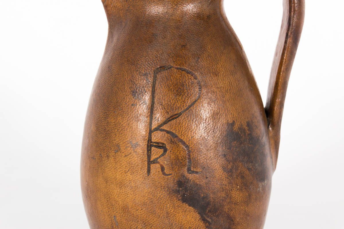 Pichet Artesania Raymon en ceramique et cuir marron design espagnol 1950