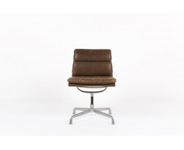 Chaise de bureau Charles et Ray Eames modele Soft Pad EA 205 cuir marron edition Herman miller 1970