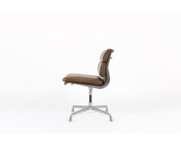 Chaise de bureau Charles et Ray Eames modele Soft Pad EA 205 cuir marron edition Herman miller 1970