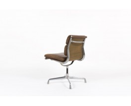 Chaise de bureau Charles et Ray Eames modele Soft Pad EA 205 cuir marron edition Herman miller 1970