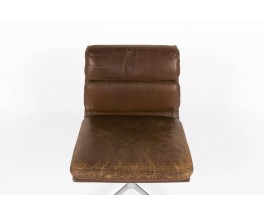 Chaise de bureau Charles et Ray Eames modele Soft Pad EA 205 cuir marron edition Herman miller 1970