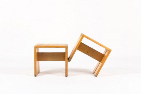 Tabourets Charlotte Perriand en pin pour Les Arcs 1960 set de 2