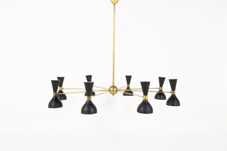 Lustre 8 feux en laiton et diffuseurs noirs design contemporain italien