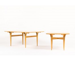 Tables basses Bruno Mathsson modele a pieds fendus en loupe de bouleau design suedois 1950 set de 2