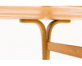 Tables basses Bruno Mathsson modele a pieds fendus en loupe de bouleau design suedois 1950 set de 2