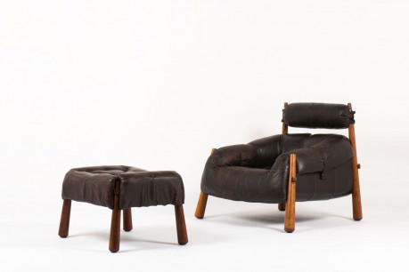 Fauteuil et repose pieds Percival Lafer en cuir marron 1950