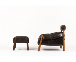 Fauteuil et repose pieds Percival Lafer en cuir marron 1950