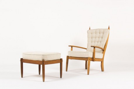Fauteuil et repose-pieds chene cire et lin beige 1950