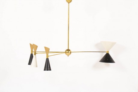 Lustre en laiton et diffuseurs dore noir blanc design contemporain italien