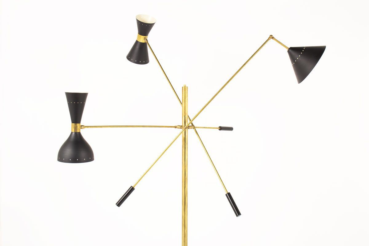 Lampadaire en laiton 3 bras diffuseurs noirs design contemporain italien