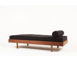 Lit de repos Charlotte Perriand pour Les Arc coussin lin noir 1950