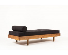 Lit de repos Charlotte Perriand pour Les Arc coussin lin noir 1950