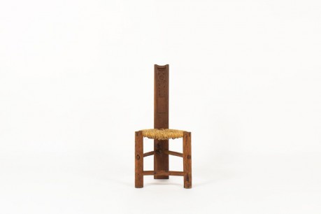 Chaise petit modele en pin et assise en paille design africain 1950