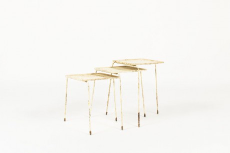 Tables basses Mathieu Mategot modele Soumba blanc 1950 set de 3
