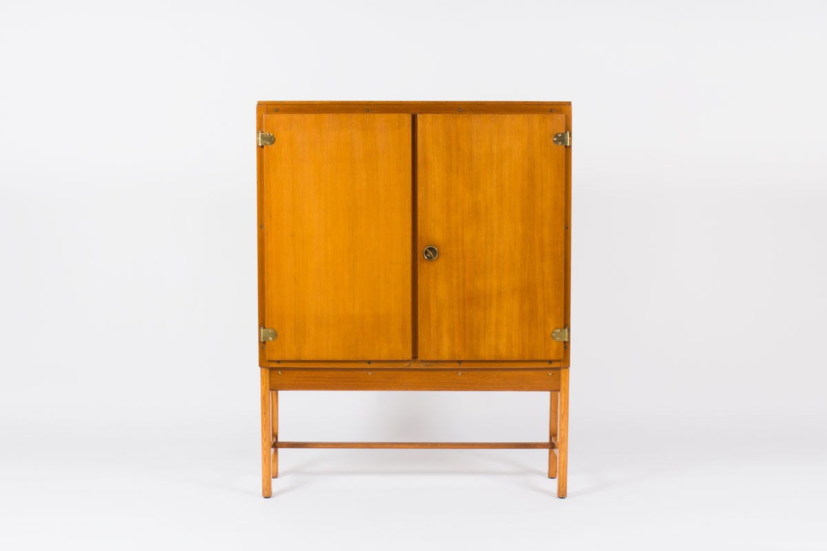 Borge Mogensen cabinet in Oregon pine and sycamore edition Karl Andersson & Soner 1960