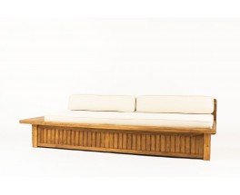 Banquette Charlotte Perriand en pin et tissu beige Les Arcs 1960