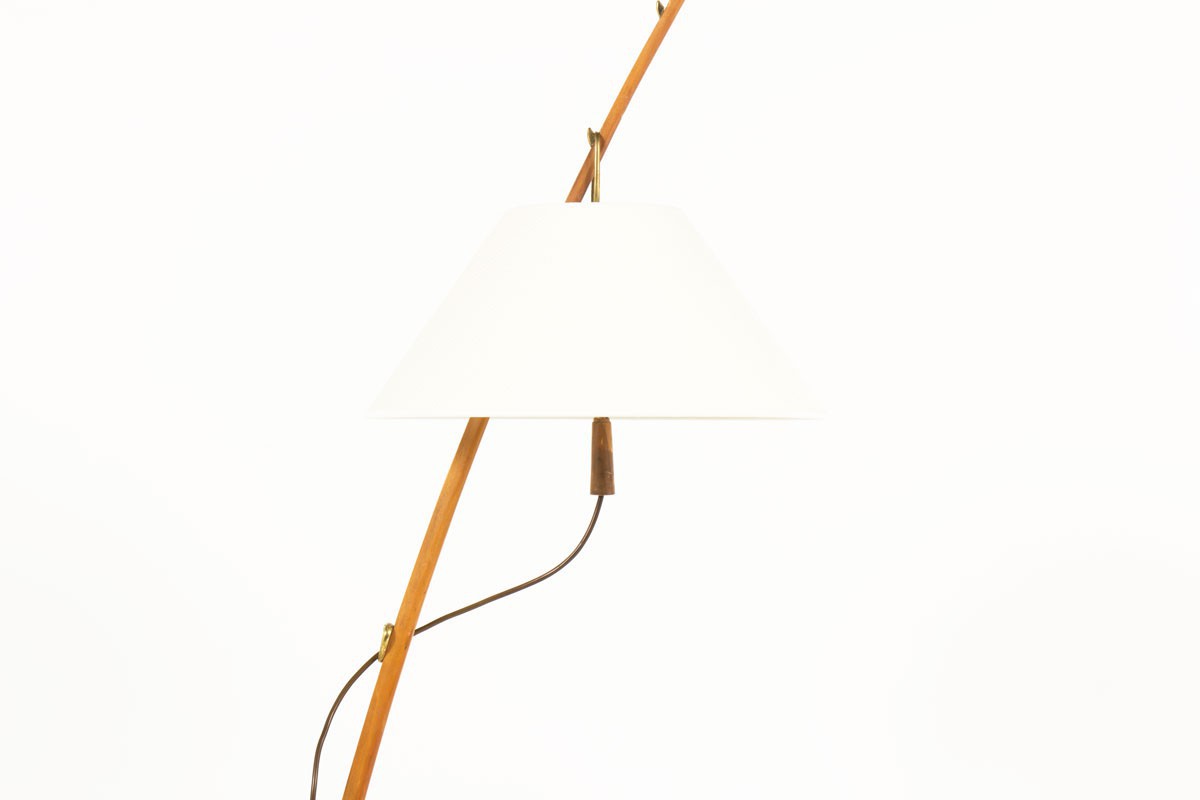 JT Kalmar floor lamp modèle Dornstab in brass and pleated silk lampshade