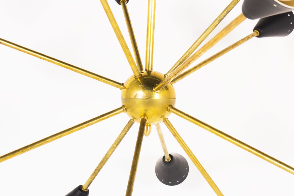 Suspension modèle Sputnik laiton et réflecteurs laqués design contemporain italien