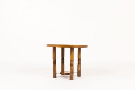 Round coffee table in walnut 1950