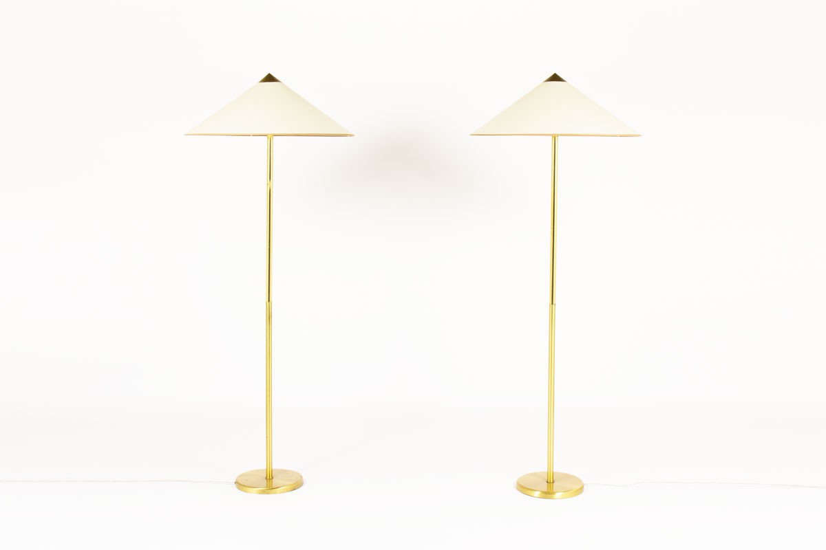 Floor lamps in brass lampshade model Chinese hat 1950 set of 2