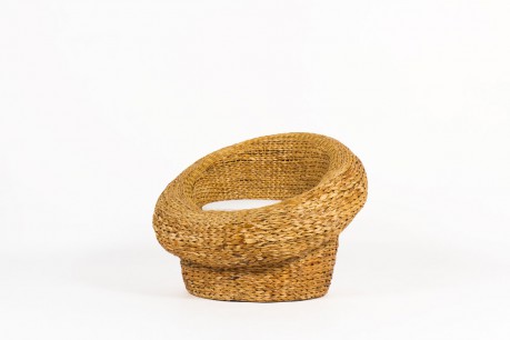 Fauteuil en feuilles de bananier tressées et tissu Bouclette Maison Thevenon 1950