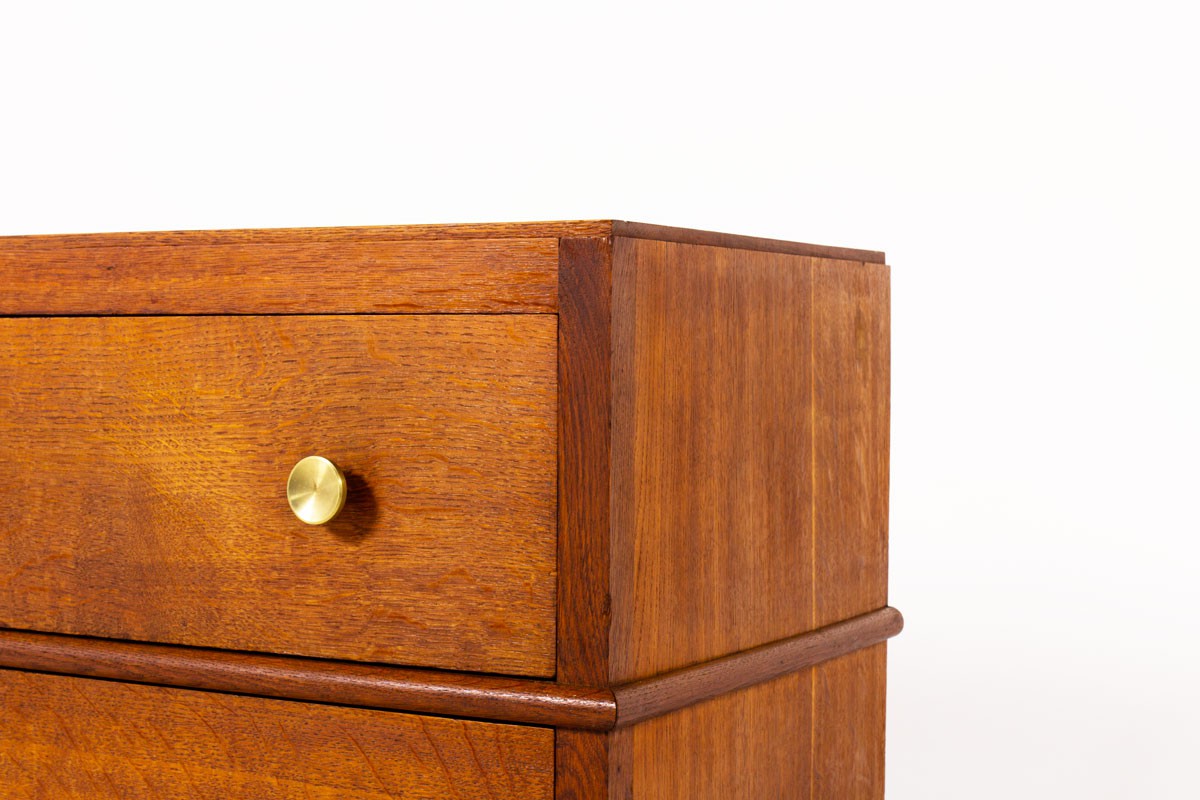 Meuble en chêne et laiton à tiroirs design Art Déco 1930