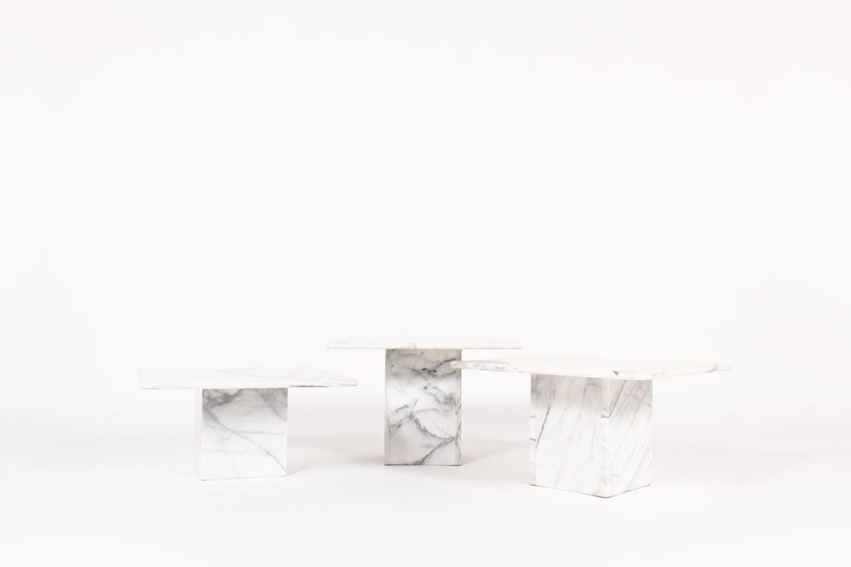 Tables basses gigognes en marbre de Carrare 1970 set de 3