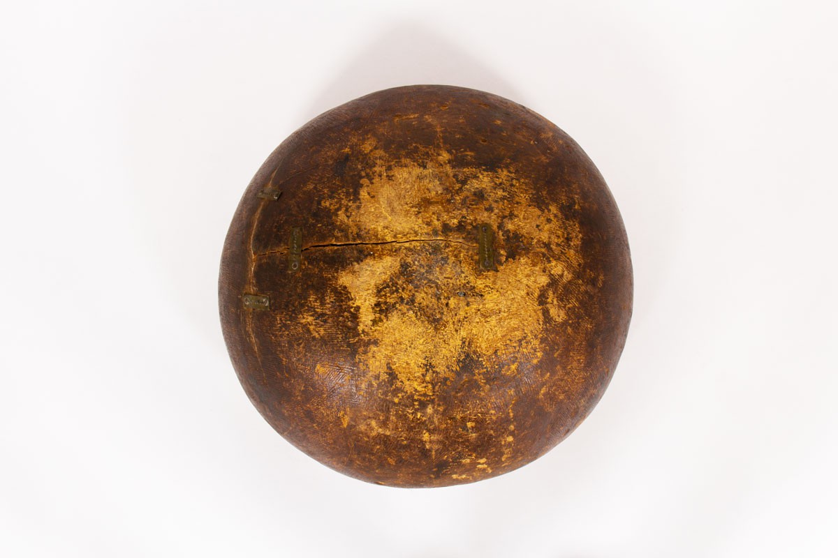 Bowl monoxyl in wood brutalist design 19th century