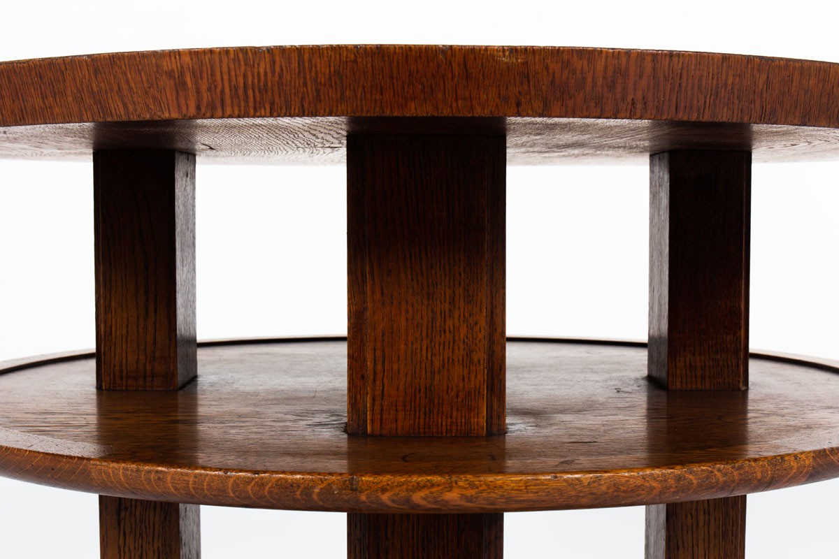 Round oak pedestal table Art Deco design 1930