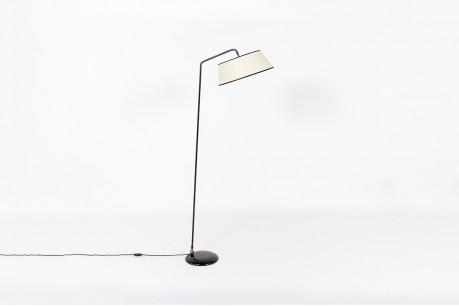 Lampadaire métal noir et abat-jour beige édition Arlus 1950
