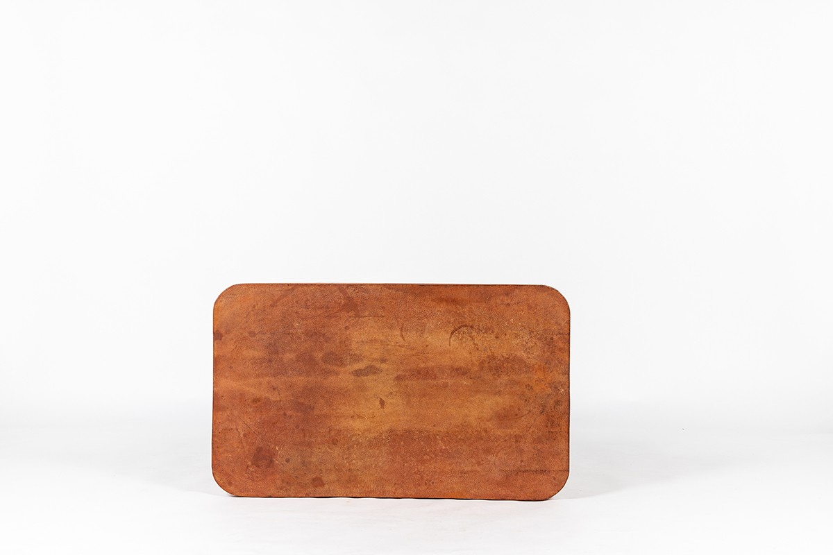 Table basse rectangulaire bois et cuir tendu design mexicain 1950