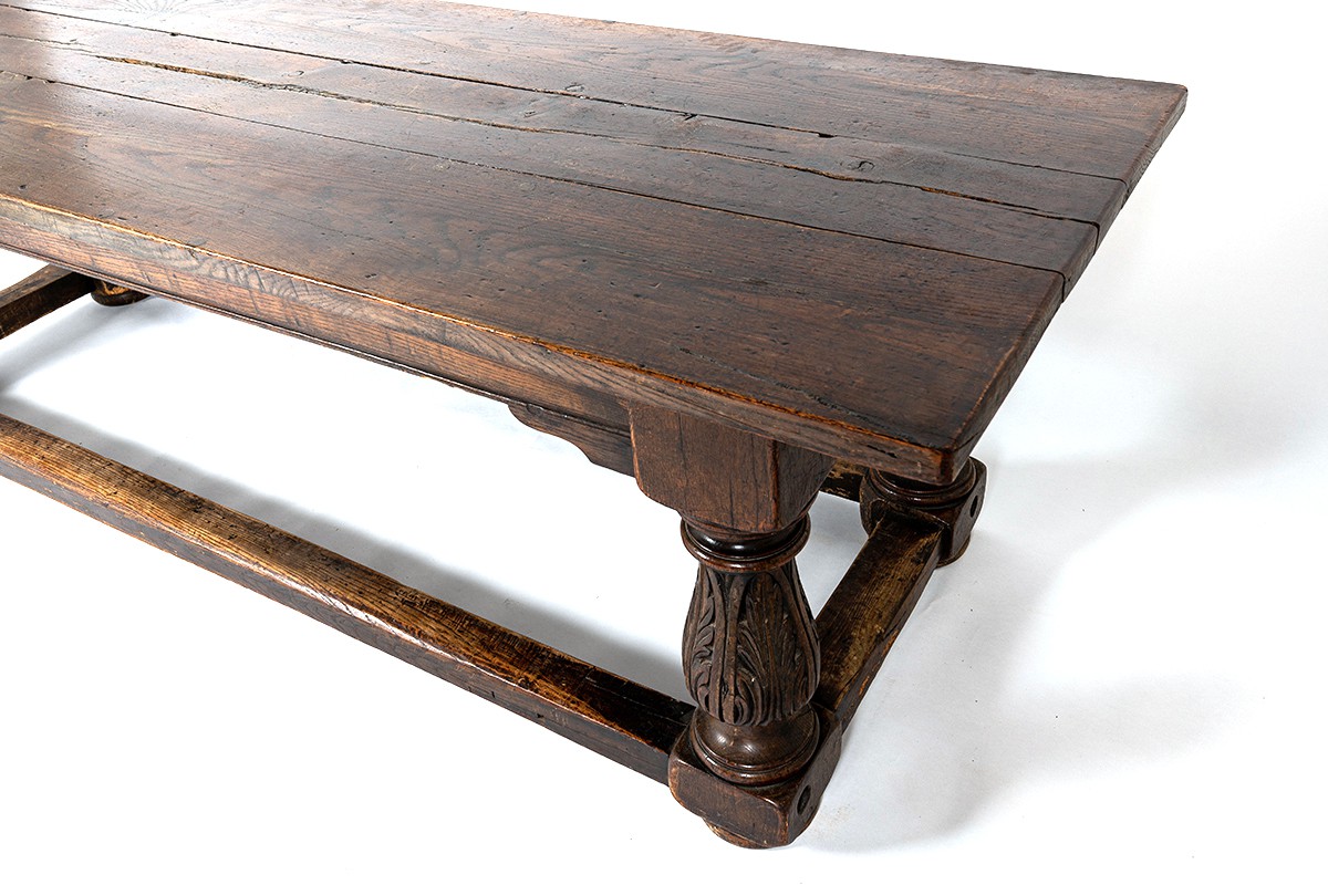 Console table very large model in oak Spanish design 18th century